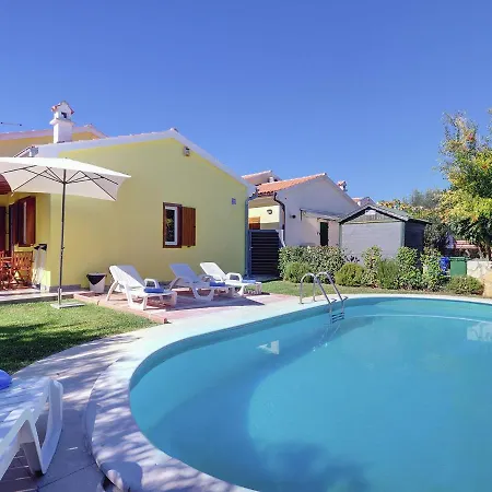 In With Private Pool Σπίτι διακοπών