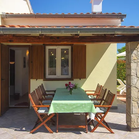Holiday home In With Private Pool Banjole